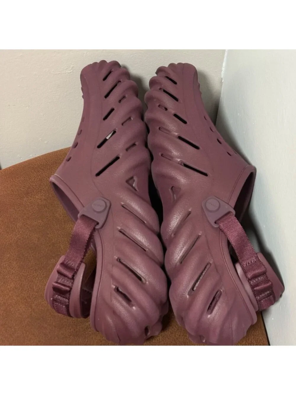 Crocs Echo Perforated Clog Sandals Plush Plum Color Mens size 11